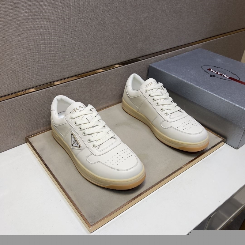 Pra*a casual shoes